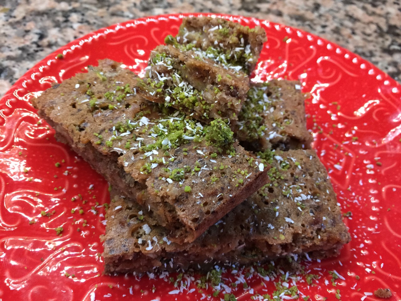 Saftiger Zucchini-Nusskuchen - Lowcarbies