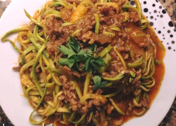 Low Carb Zucchini Zoodeln Bolognese