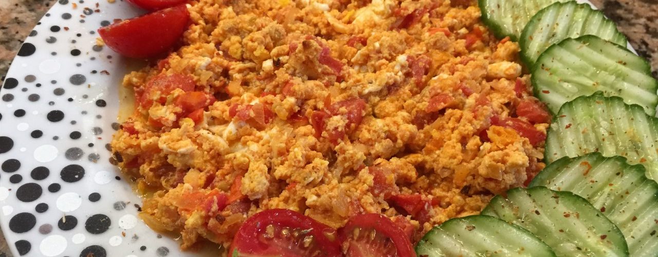 Türkisches Menemen Low Carb essen Lowcarbies