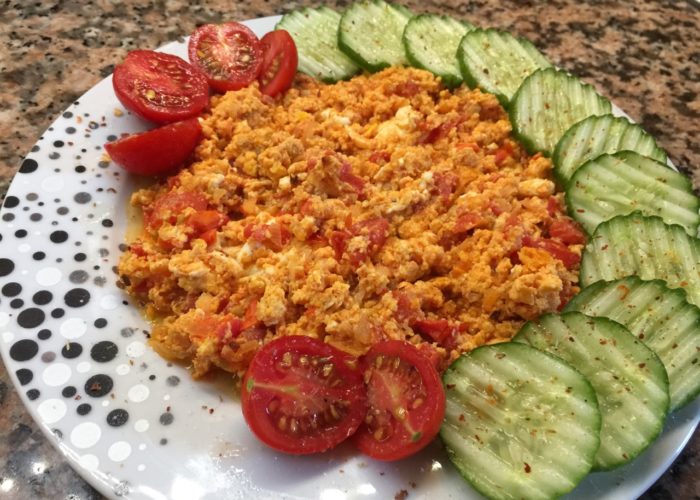 Türkisches Menemen Low Carb essen Lowcarbies